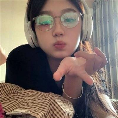 水晶摇篮海报